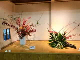 �{�����e�B�A�̉ԁ@���l�s����